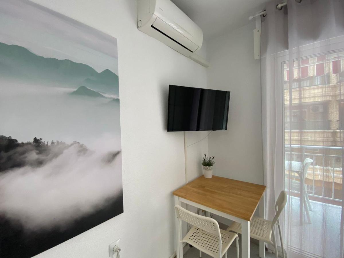 Chung cư studio 23 m² có 1 phòng tắm riêng ở Torrevieja Ngoại thất bức ảnh